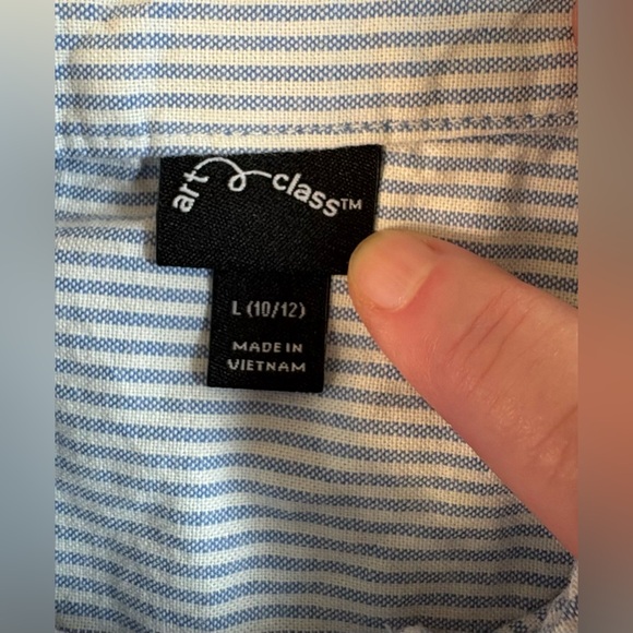 Bundle EUC Tops Button Down & Fleece; 2 GUC Pajamas Cars & Christmas/Santas - Picture 3 of 16